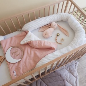 coussin nid réducteur pour bébé